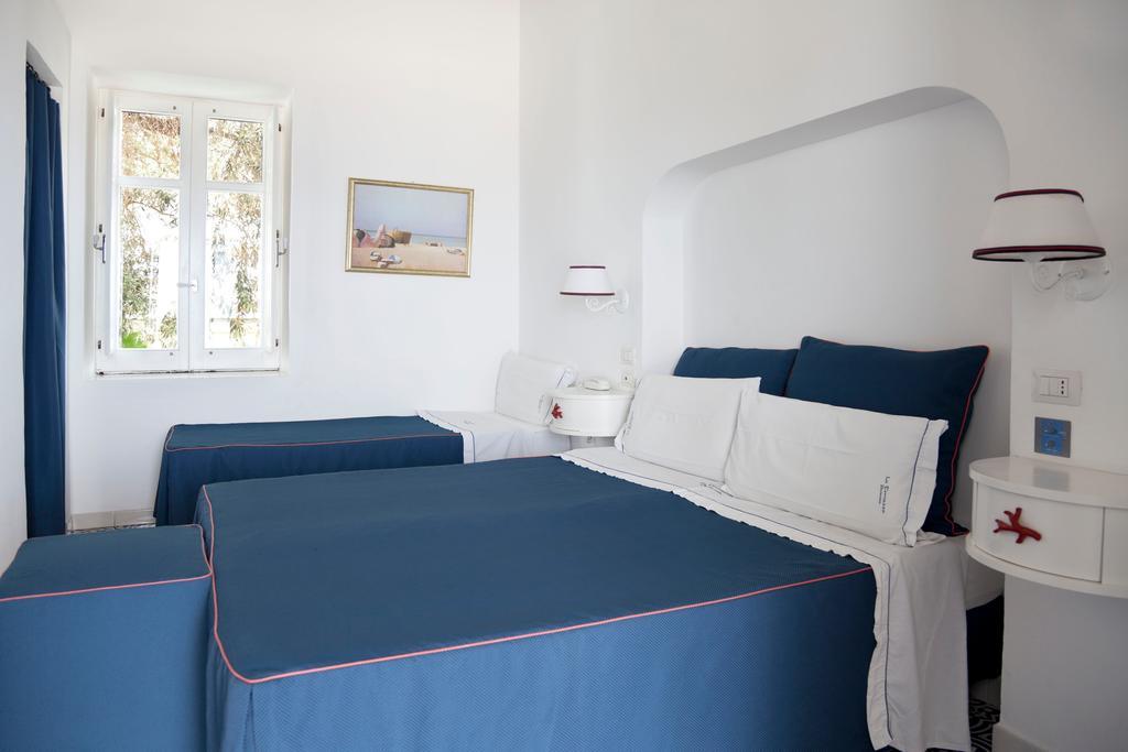Hotel La Terrazza Панарея Номер фото